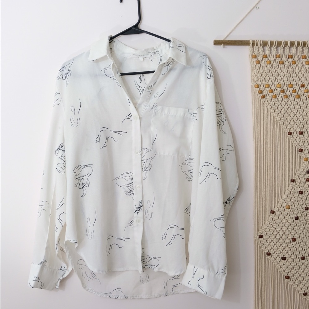 Minimalist button up
